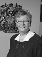 Photographe de l’honorable Deborah Grey, conseil privé, Ordre du Canada